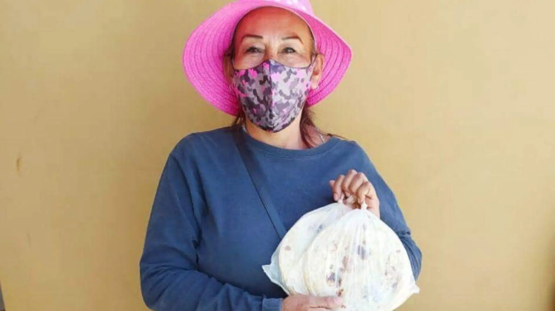 Venta de tortillas de harina en La Paz